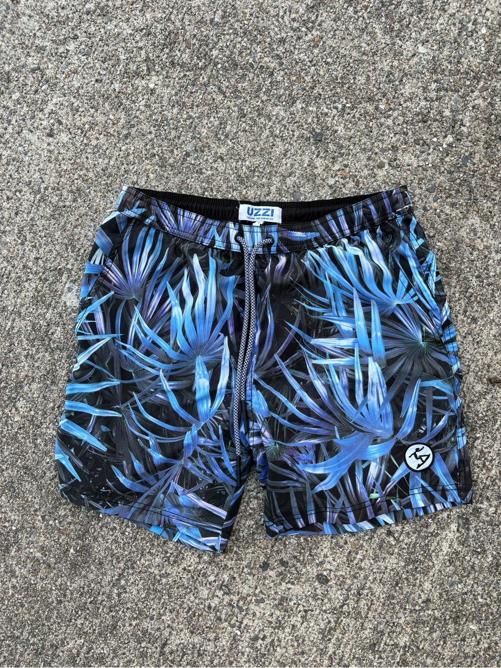 UZZI Men’s Blue Tropical Print Swim Board Shorts